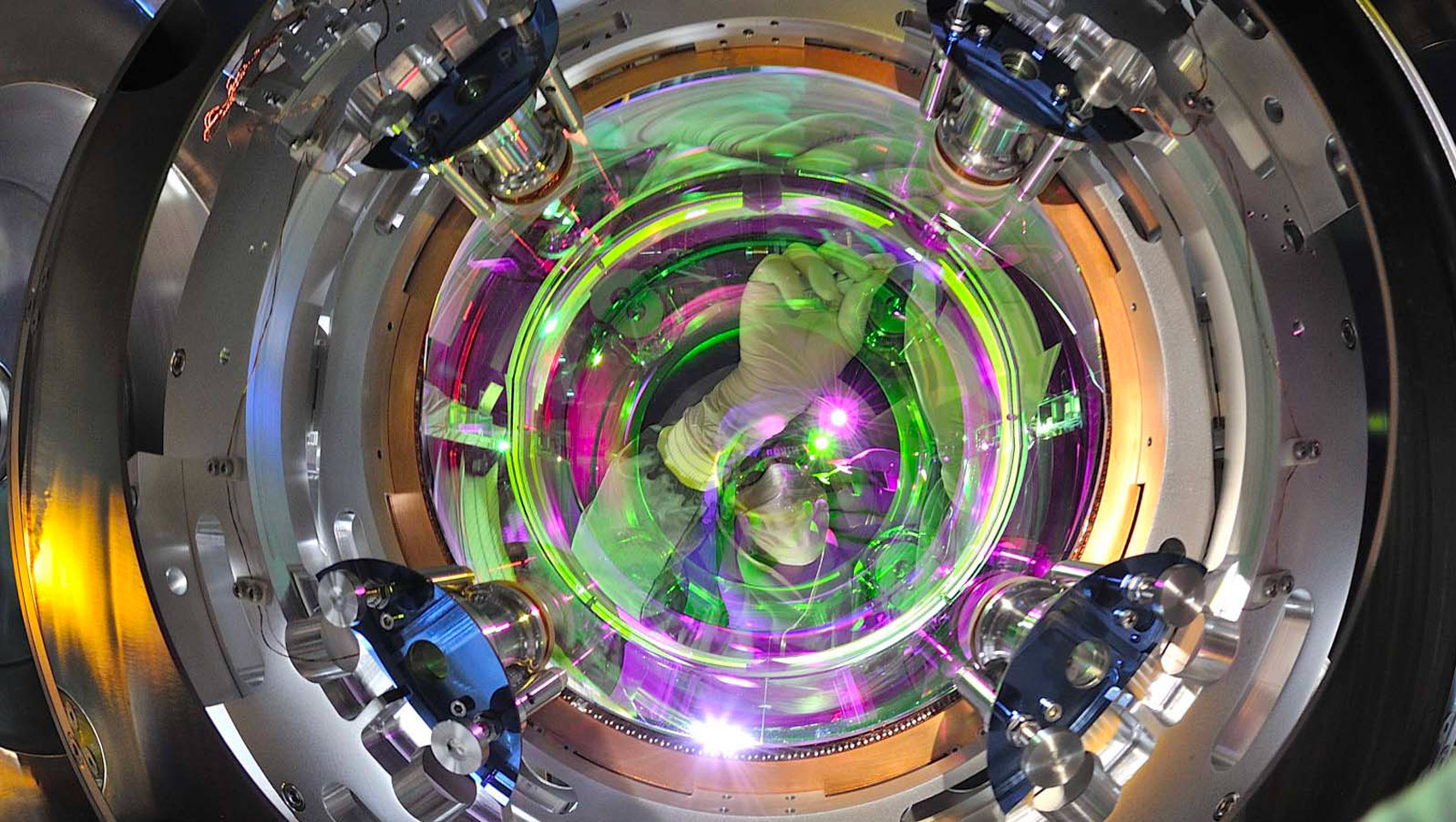 FONDAZIONE CARIPARO STEPS IN FOR THE COMET LABORATORY: A VIRTUOUS ...